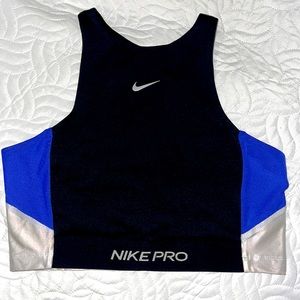 NIKE Pro Dri-Fit Sports Bra/Top
